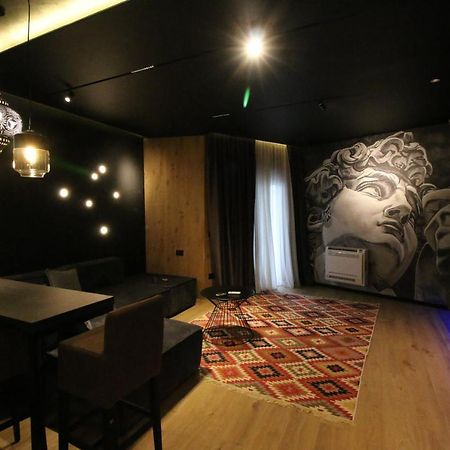 King'S Apartment Корча Екстер'єр фото